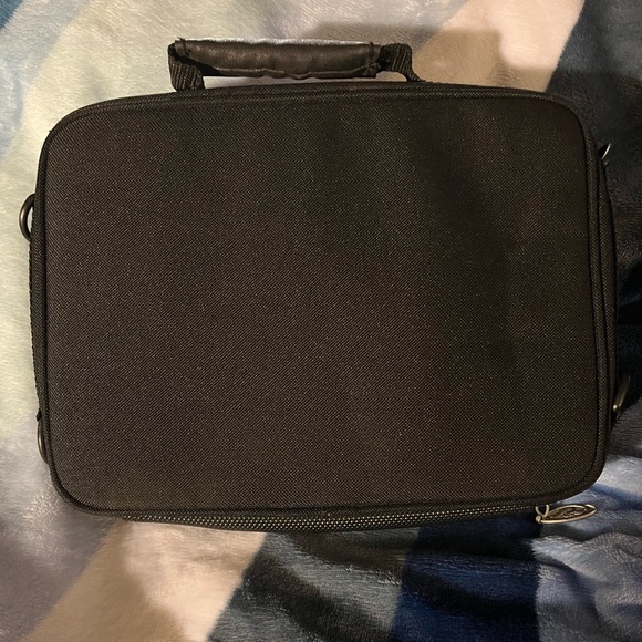 Portable DVD Case - Picture 6 of 6